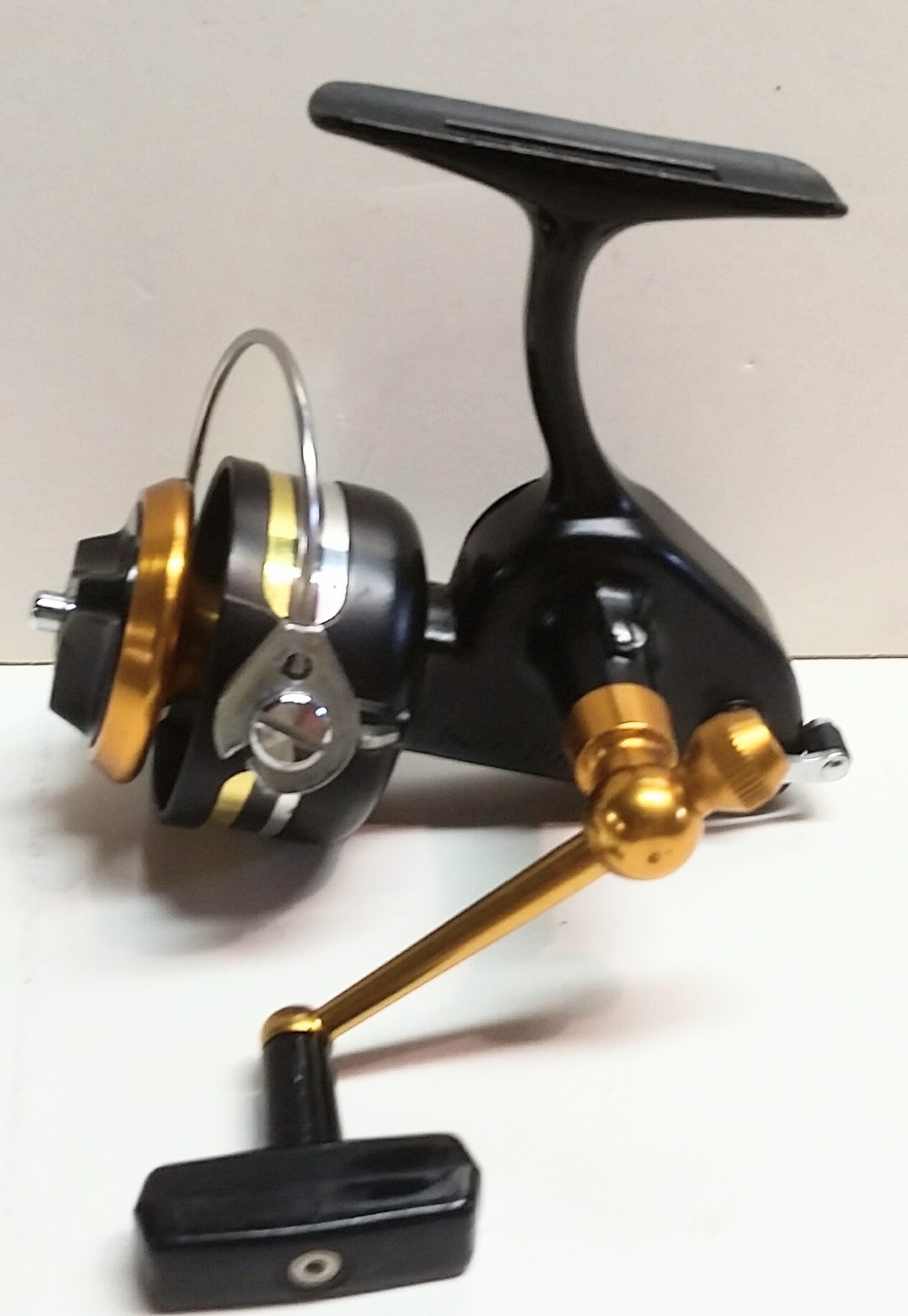 Penn 716Z Ultralight spinf fishing reel with bail issue how to service and  repair 