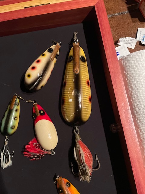 At Auction: OVERSIZED WALL HANGER FISHING LURE