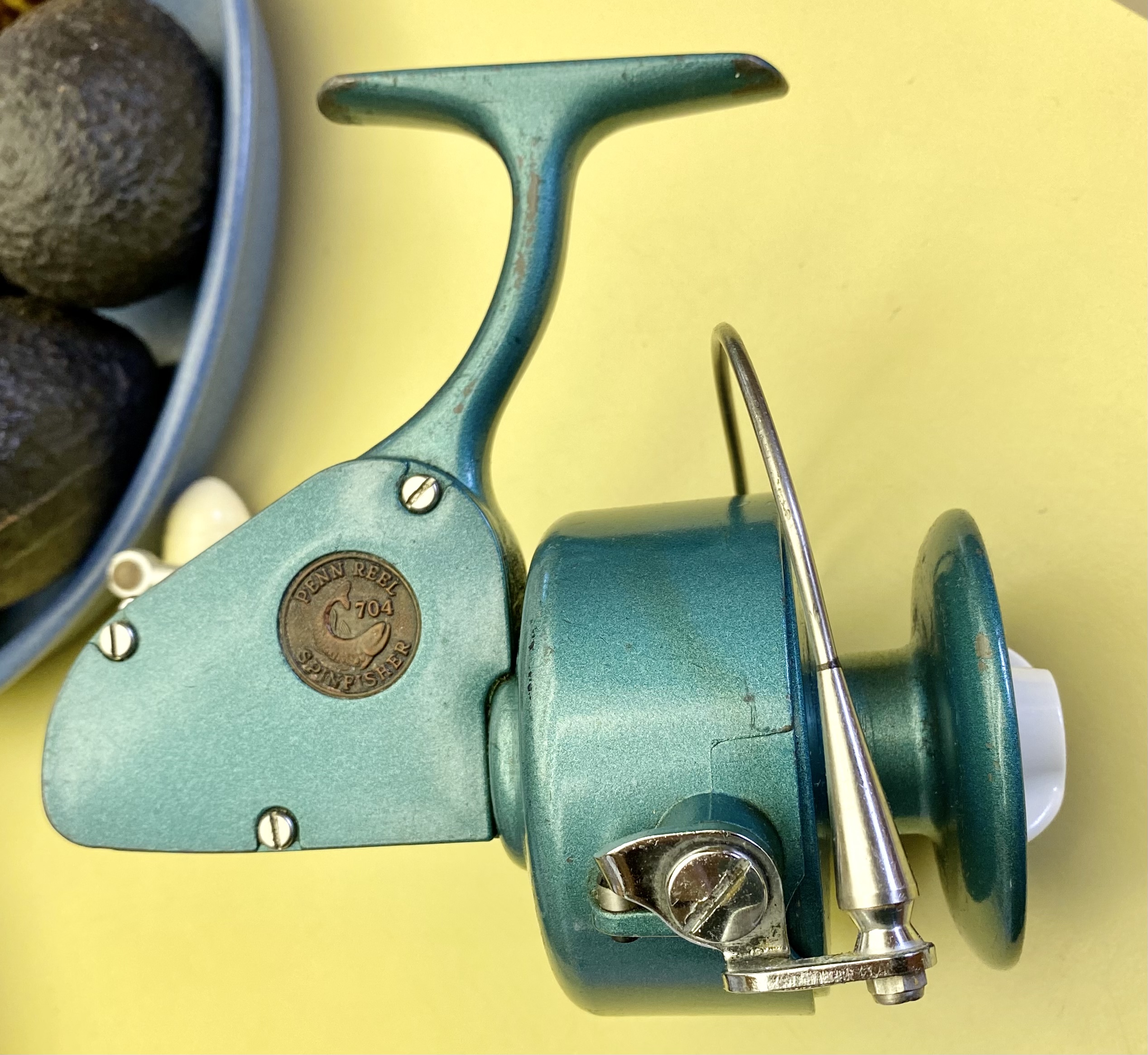 Sold at Auction: Vintage Penn 704 Greenie Spinfisher Spinning Reel