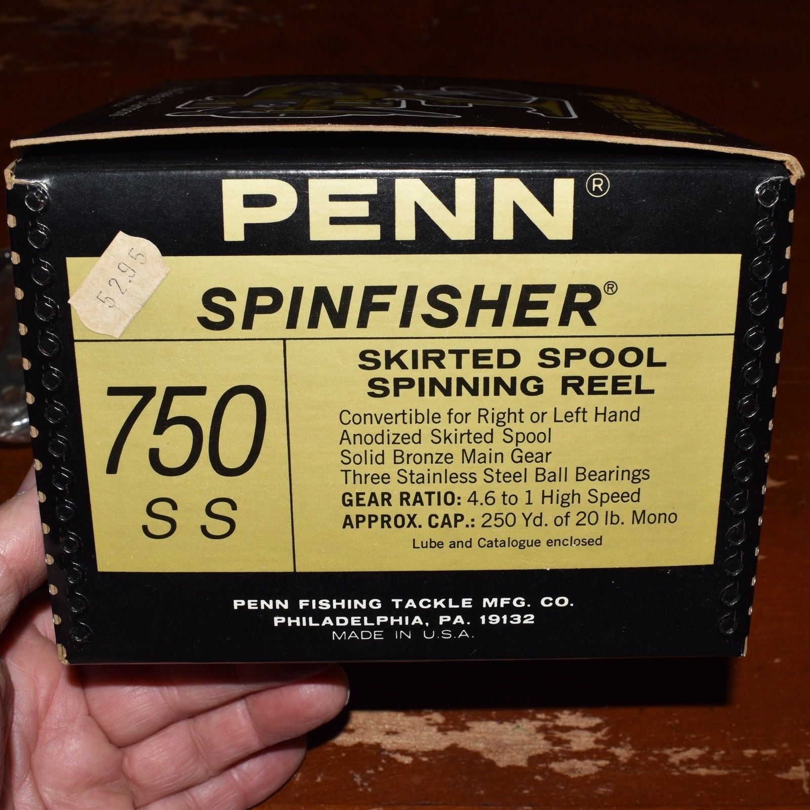 Penn 750 SS Skirted Spool Fishing Reel - Black/Gold